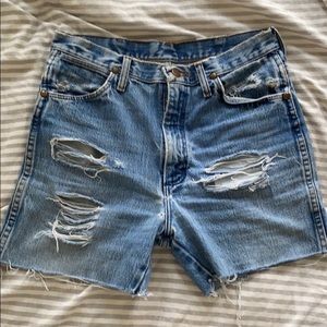 Vintage wrangler jean shorts - size 31” waist